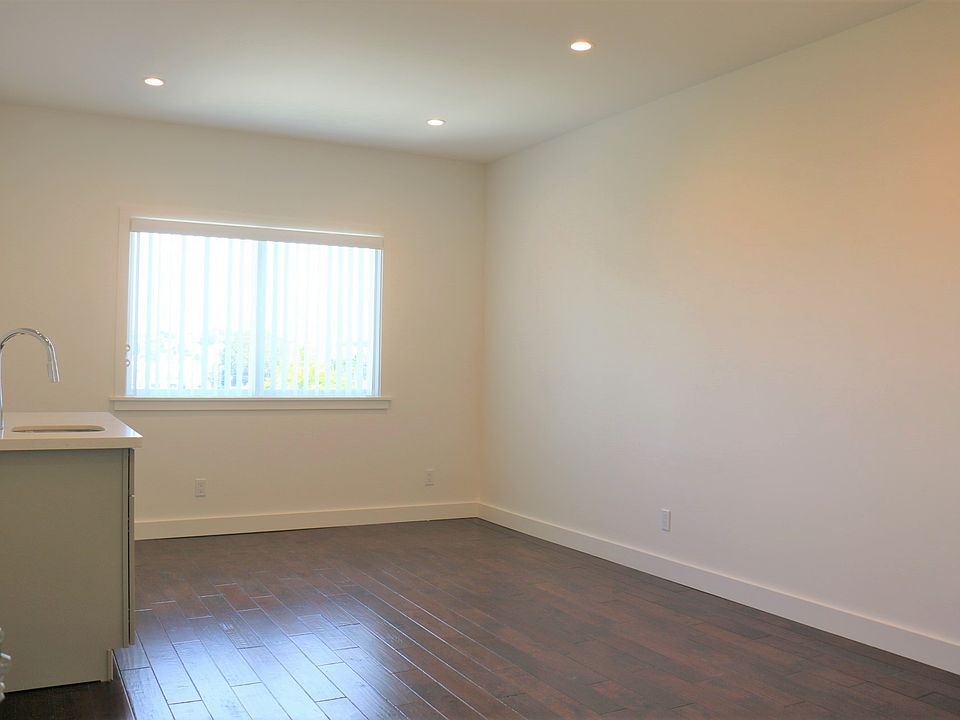 1st image of 938 Ingerson Ave Studio 2