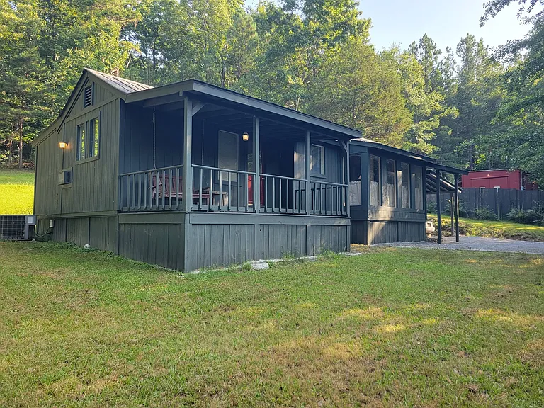 202 Fair St — Photo 1