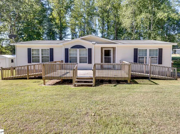 208 Black Rd, Woodruff, SC 29388