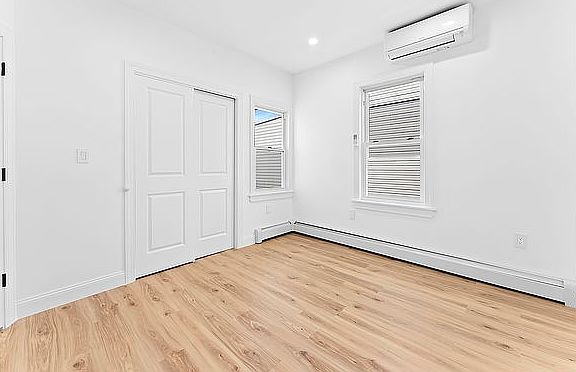 5th image of 1162 E 99th St Floor 2