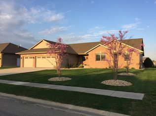 312 Sommerset Dr, Chatham, IL 62629