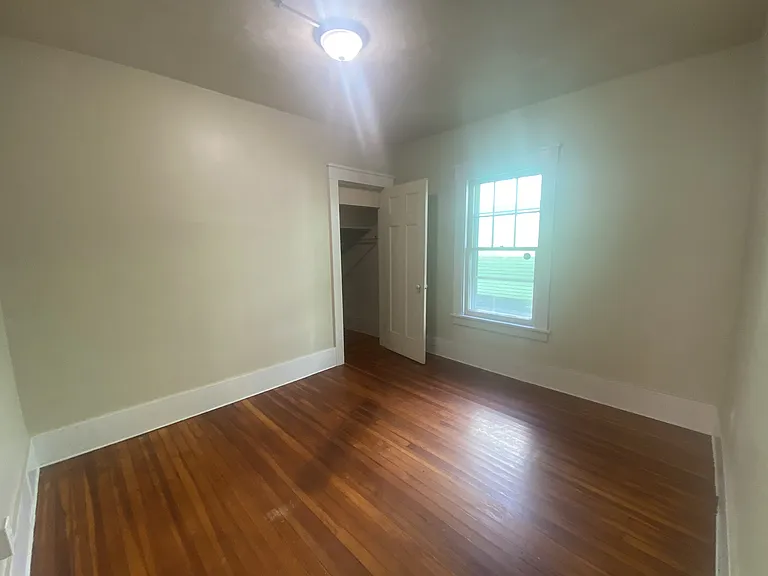 372-374 Lake View Park #372 — Photo 10