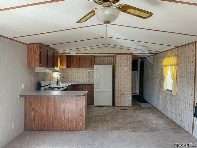 2 bed, 2.0 bath, 840 sqft, $875 — Photo 2