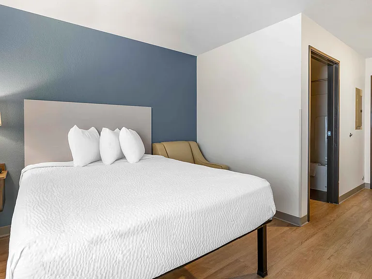 Studio Suite - 1 Queen Bed