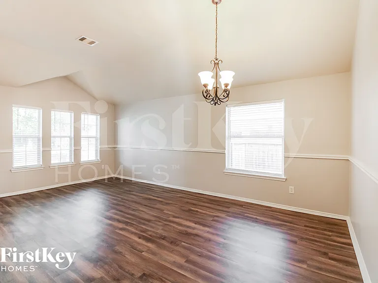 21554 Kings Bend Dr — Photo 7