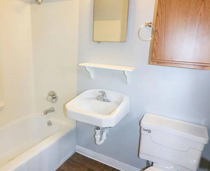 2103 Green — Photo 7