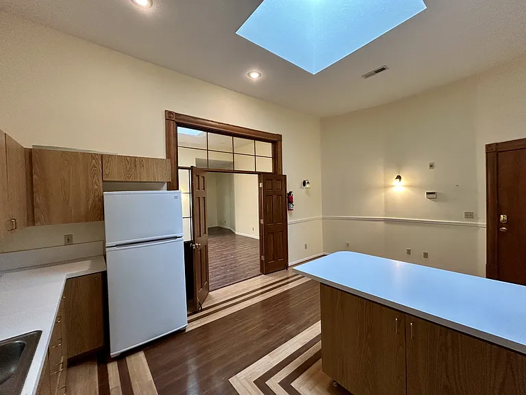 202 1/2 S Main St #2 — Photo 3