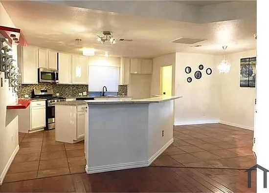4 bed, 2614 sqft, $2,799 — Photo 3