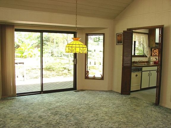5th image of 2490 Pine Dr