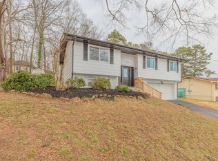 1157 Boy Scout Rd, Hixson, TN 37343