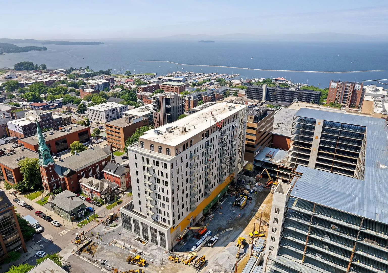 Bank Street Apartments at Burlington Square — Photo 3