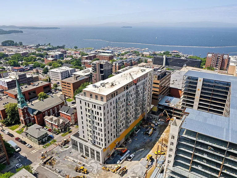 Bank Street Apartments at Burlington Square — Photo 3