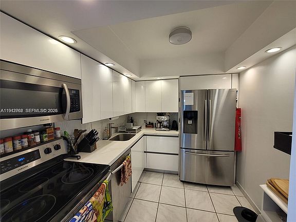5th image of 20301 W Country Club Dr APT 1124