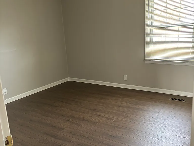2955 Asbury Ln — Photo 5