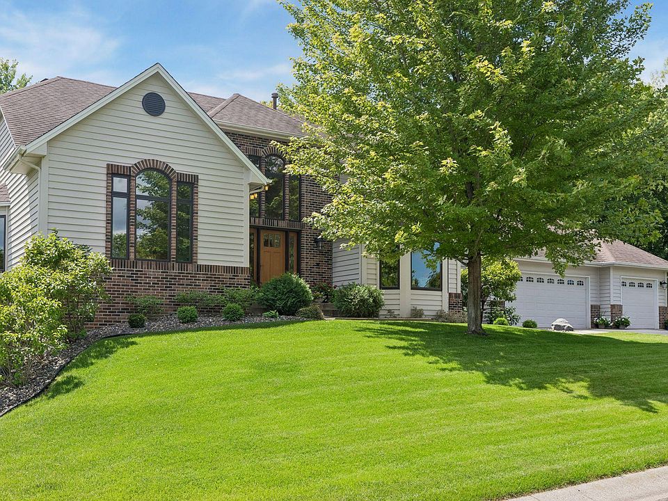 1st image of 16560 Lake Ridge Dr N