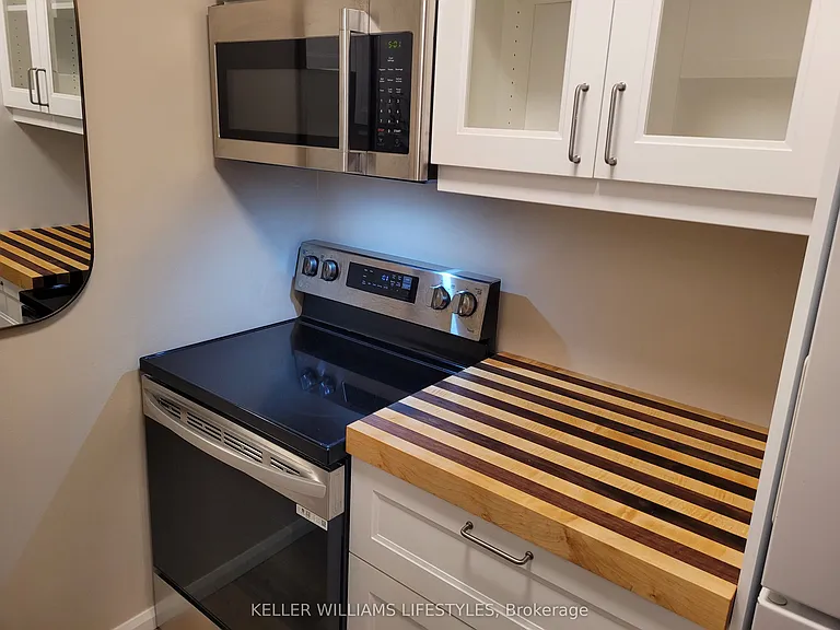 986 Huron St #710 — Photo 9