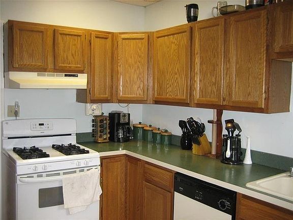 2nd image of 3539 Mozart Ave