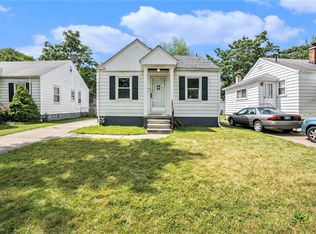 18940 Washtenaw St, Harper Woods, MI 48225