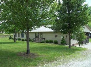 1023 Cat Creek Rd, Stanton, KY 40380