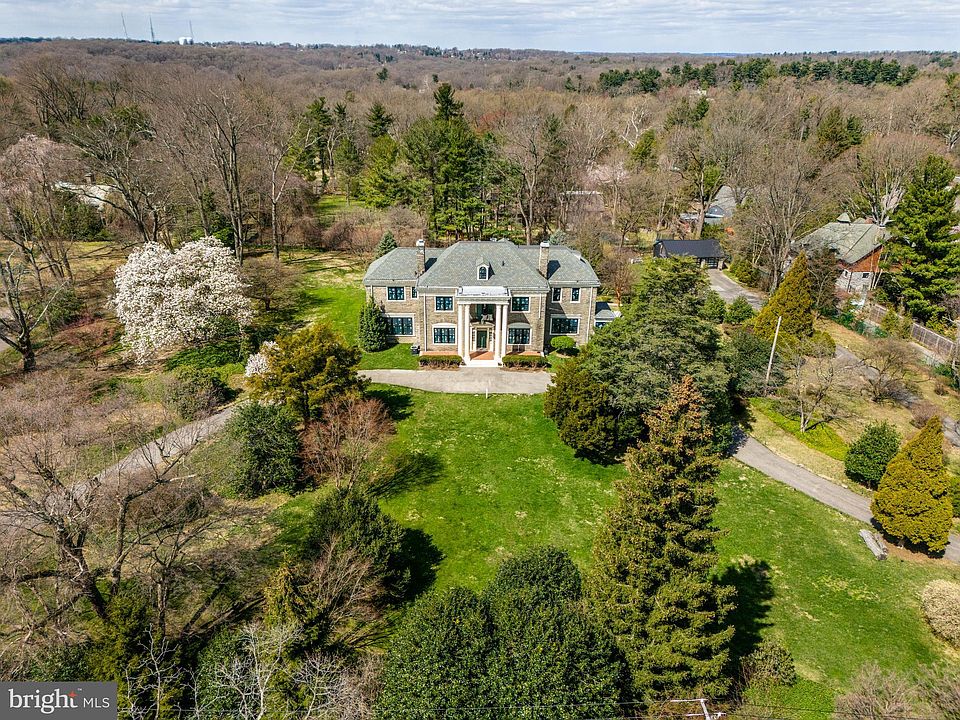 2nd image of 737 W Allens Ln