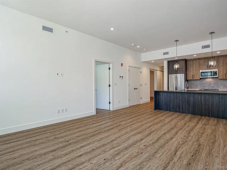39 Washington Ave #202 — Photo 7