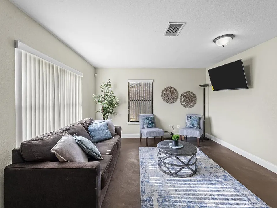 904 Purple Martin Ct