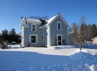 25 4th St NW, Harmony, MN 55939