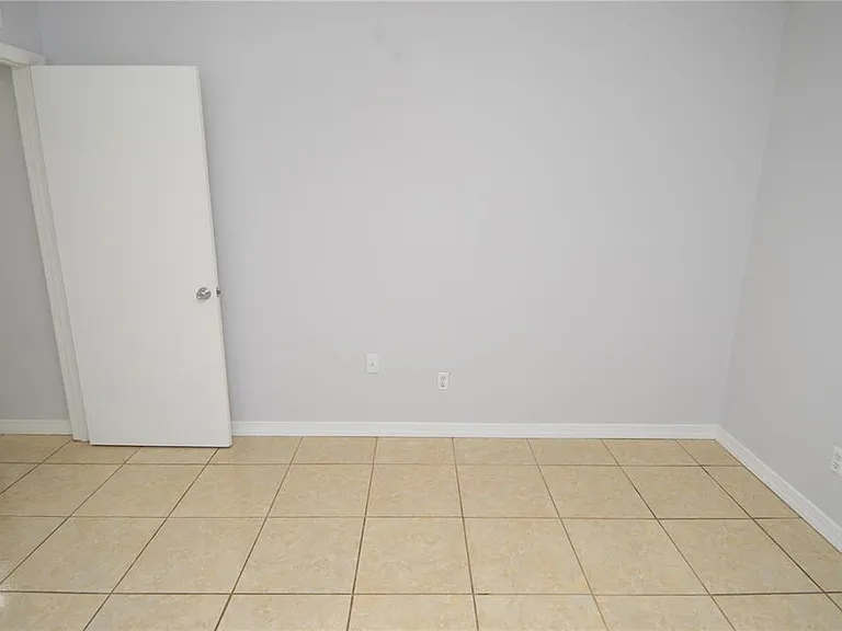 8643 Mallard Reserve Dr #104 — Photo 33