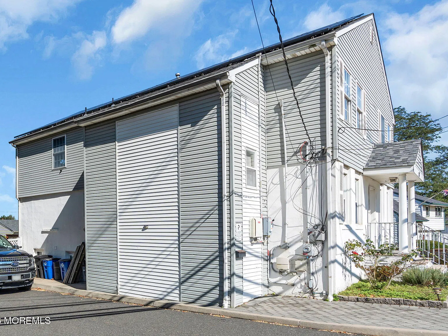 3 bed, $3,000 — Photo 2