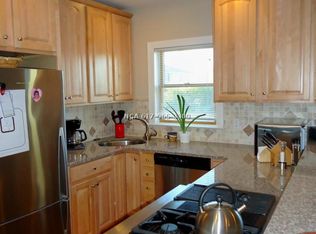 169 North St, Burlington, MA 02420