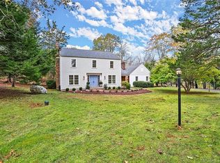 3040 North St, Fairfield, CT 06824