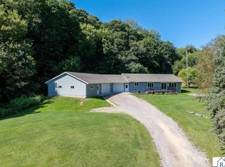 48818 Old River Bluff Rd, Saint Peter, MN 56082