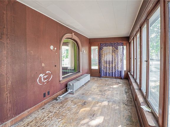 2nd image of 603 W Market St