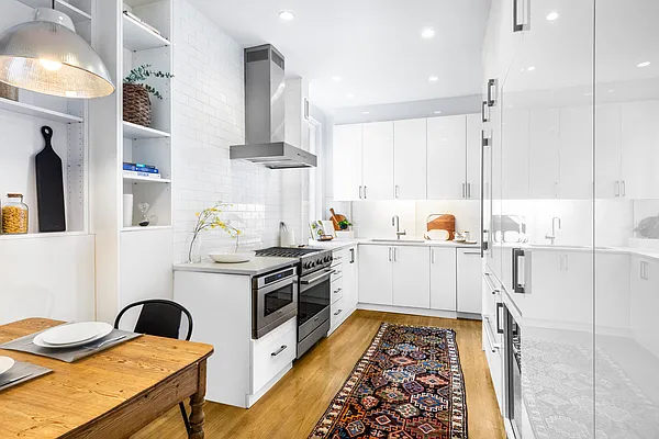 Sold by Compass | media 4