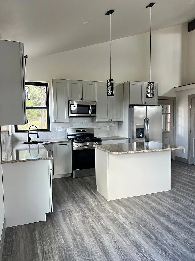 Beautiful New Lakewood Duplex #A — Photo 2