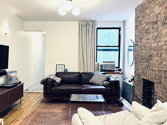 2nd image of 347 5th Ave APT 2R