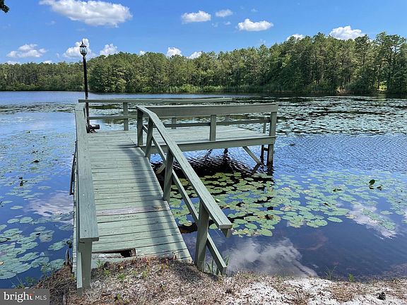 5th image of 307 Cedar Lake Dr