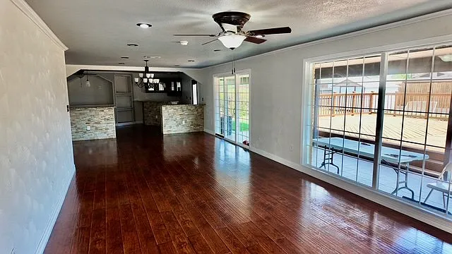 1706 Emerald Ave — Photo 23