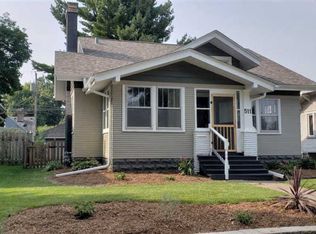 511 E 29th Pl, Davenport, IA 52803
