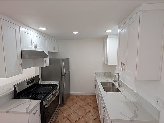 3rd image of 1422 Peckham St Unit A