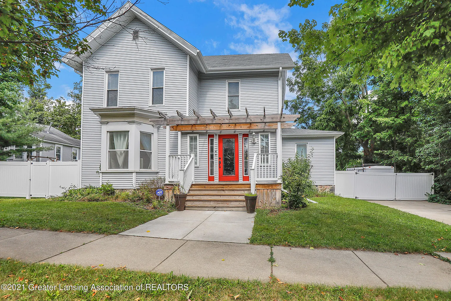 304 W Bellevue St photo 1