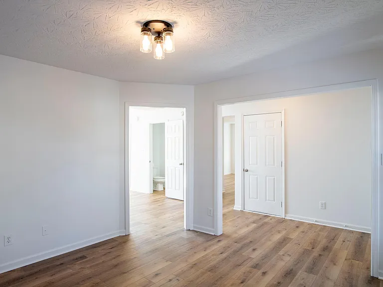 917 Winding Oak Trl — Photo 13