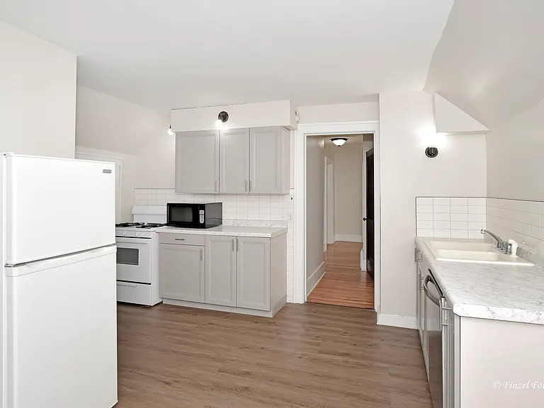 93 Elmhurst St #2 — Photo 5