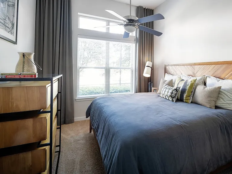Guest bedroom
