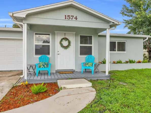 1574 NE Arch Ave Avenue, Jensen Beach, FL 34957