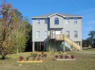 200 Fairway Dr, Pass Christian, MS 39571