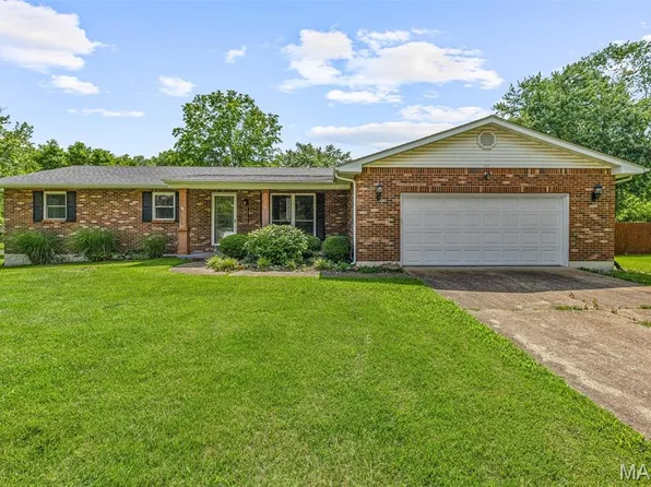 439 Shenandoah Dr, Farmington, MO 63640