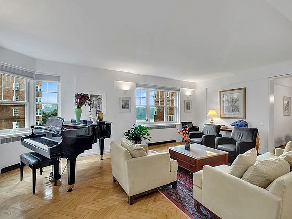 3rd image of 180 Cabrini Blvd #24/25