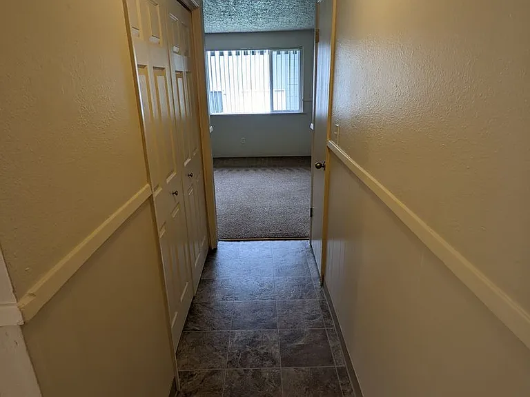 Royal Crest Townhomes — Photo 48