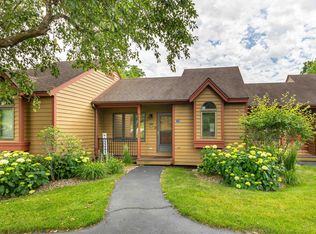 23 Oak Glen Dr, Galena, IL